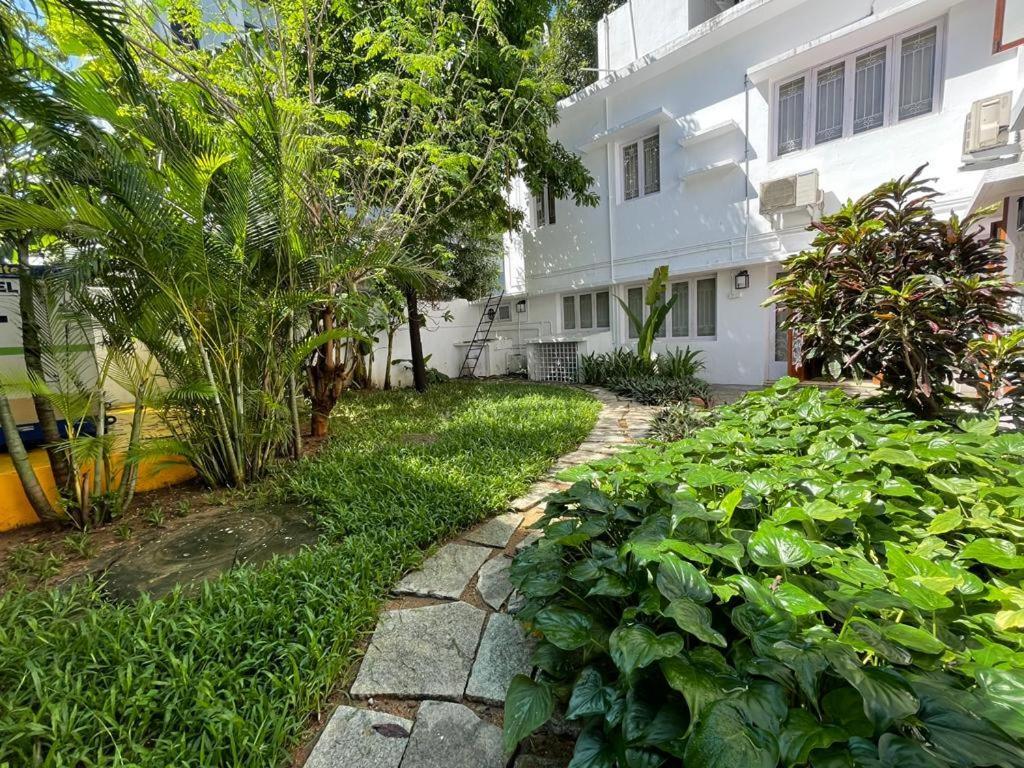 Hanu Reddy Residences - Nawab Habibullah Avenue Chennai Eksteriør billede