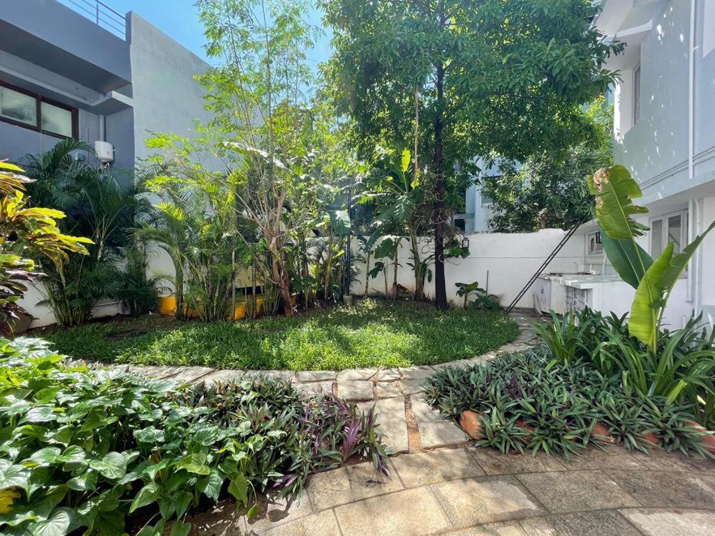 Hanu Reddy Residences - Nawab Habibullah Avenue Chennai Eksteriør billede