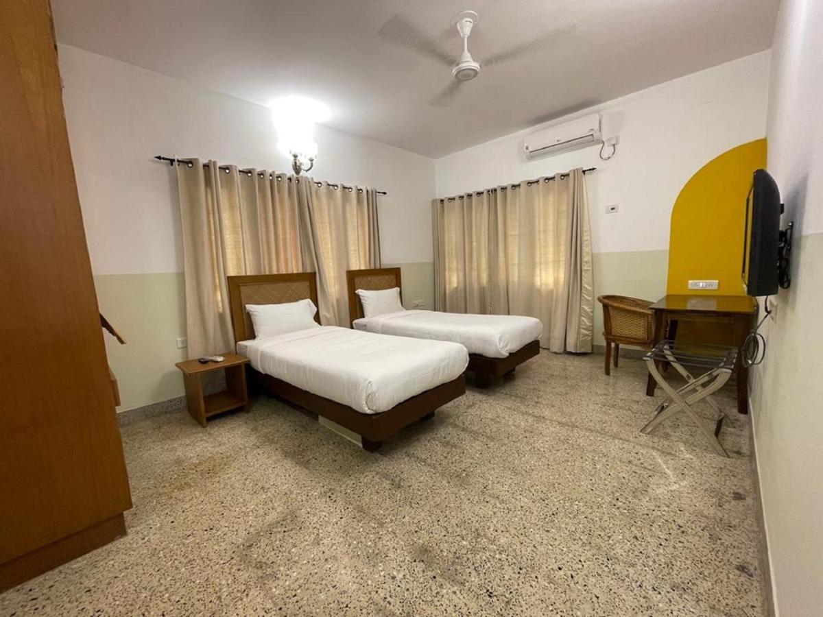 Hanu Reddy Residences - Nawab Habibullah Avenue Chennai Eksteriør billede