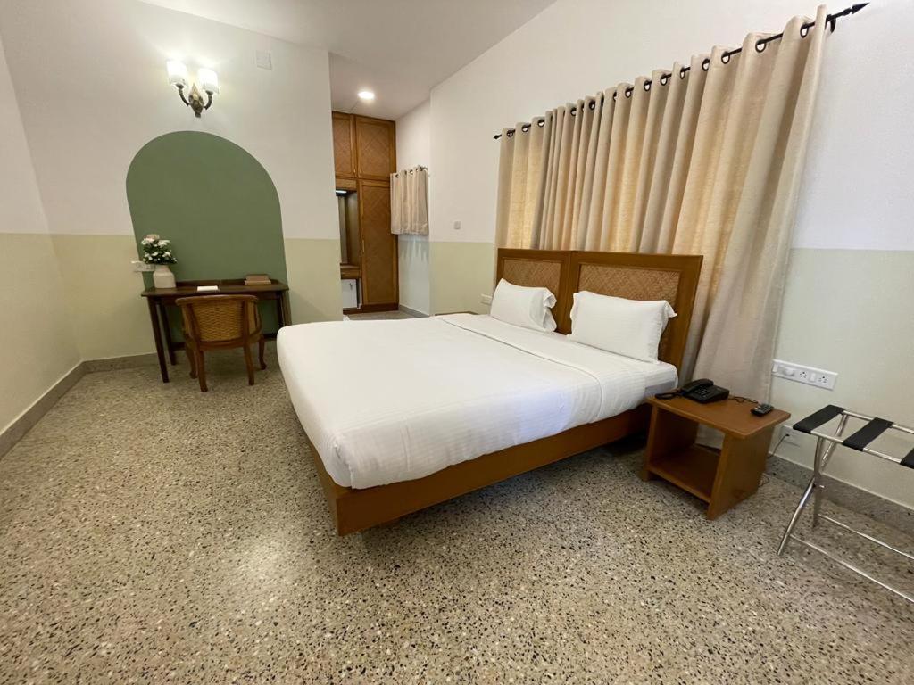 Hanu Reddy Residences - Nawab Habibullah Avenue Chennai Eksteriør billede